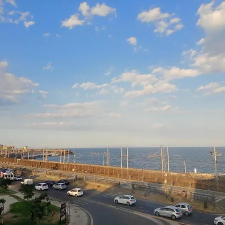 Seaview House Апартаменты Катания
