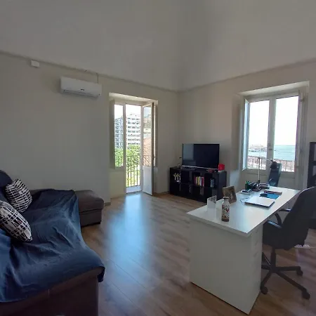 Seaview House Katania